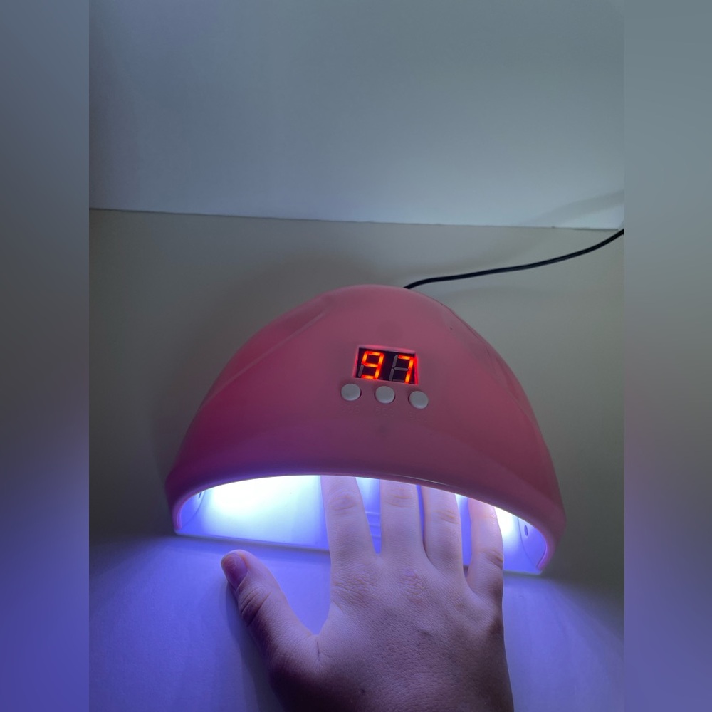 UV nail lamp